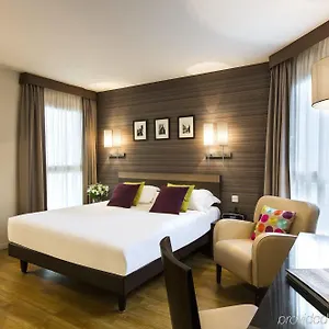 Citadines Republique Апарт-отель Париж